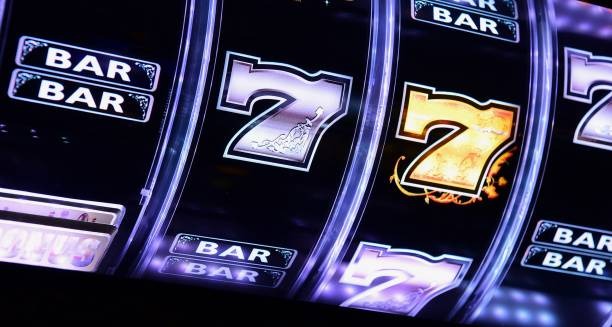 erek 71 live roulette table with HD video feed and real-time number prediction